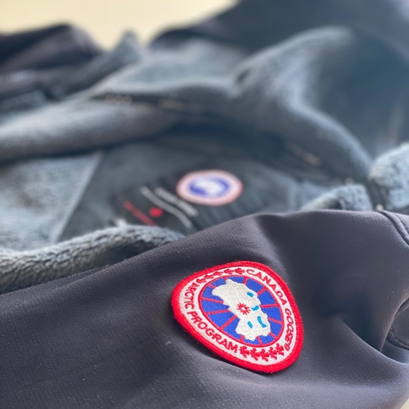 Canada Goose Hoodie - Picture 2 of 9